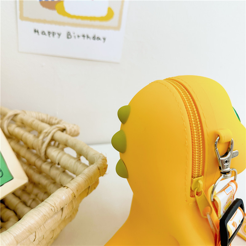 Cute milk dragon small bag, creative new storage bag, silicone loose change, cartoon children's single-shoulder crossbody bag, doll bag details Picture