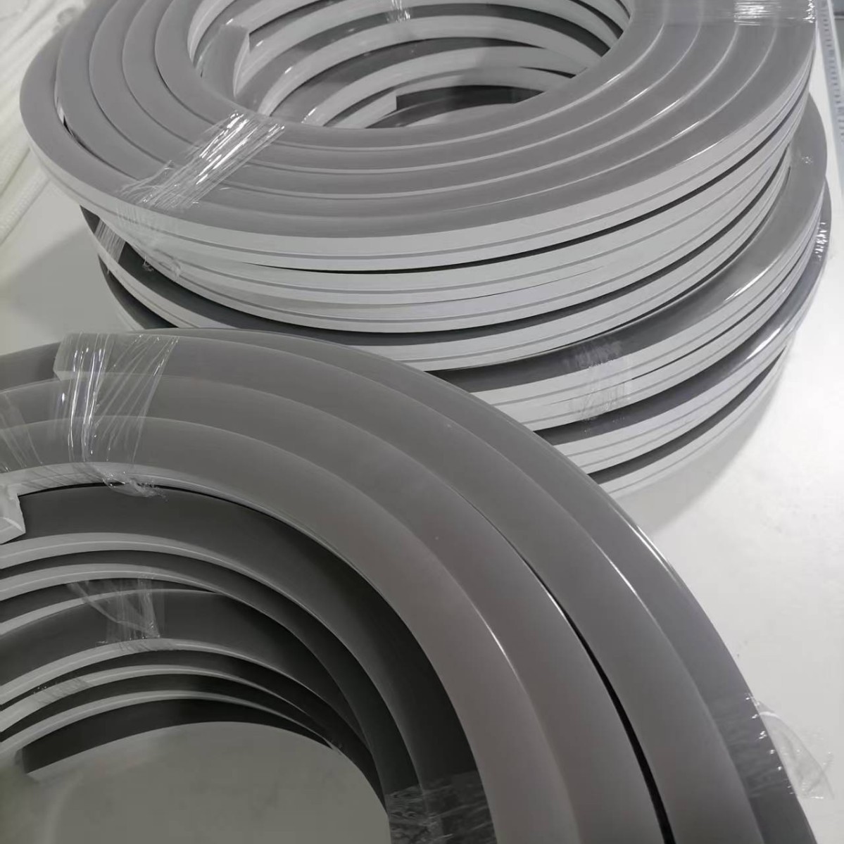 LED flexible light strips, decorative lights, outdoor atmosphere lights, outdoor iridescent silicone neon light strips, lines 1616 Application Scenario