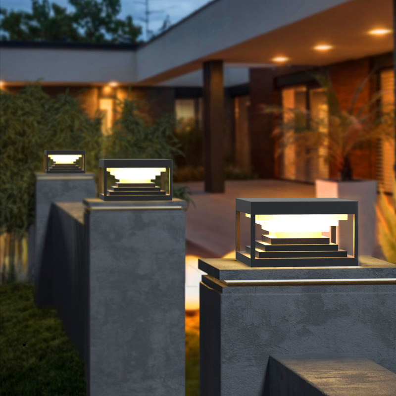 Outdoor lights, waterproof column lights, courtyard lights, outdoor fence villa column lights, square door stack lights, solar column head lights Specification drawing