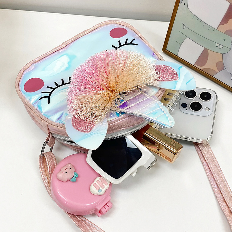 2023 New Creative Rainbow Color single-shoulder bento Bag for Primary School Students, Children's Unicorn Cartoon Lunch Bag, and Fun Bag for kids Application Scenario
