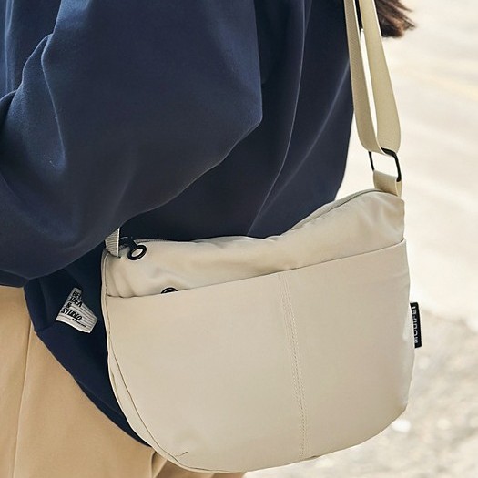 Cross-border solid-color cotton jacket, small crossbody bag, simple and lightweight, multi-layered, versatile mobile phone bag, casual fabric bag, single-shoulder crossbody bag details Picture