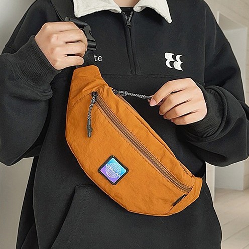 Single-shoulder bag, travel, leisure, cycling, portable sports crossbody bag, new Korean version, fashionable and simple chest bag, mobile phone bag full figure