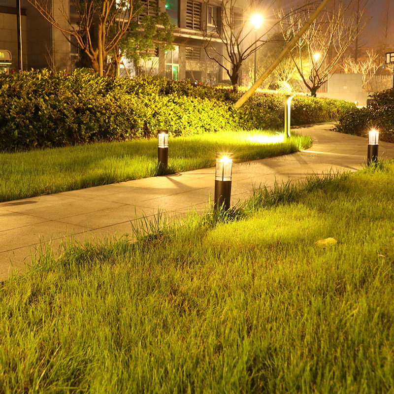 New outdoor solar cylindrical lawn lamp, led courtyard light and shadow road lamp, home park atmosphere lamp, waterproof Application Scenario