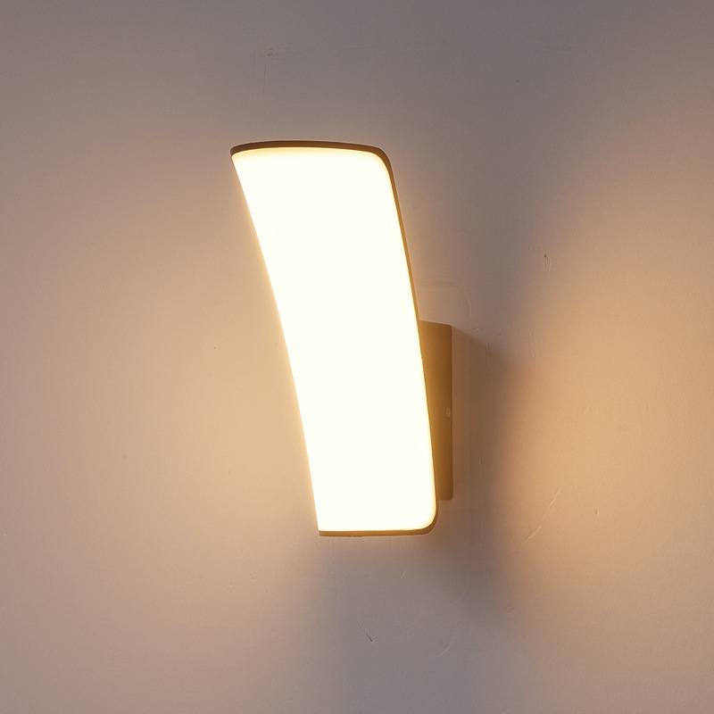 New outdoor waterproof wall lamp, aluminum material, modern balcony wall lamp, outdoor simple villa exterior wall decoration wall lamp, cross-border details Picture