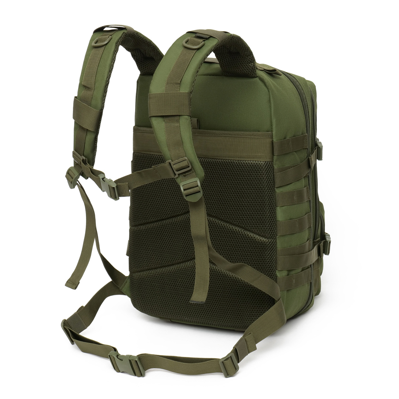 Men's camping camouflage mountaineering leisure travel sports large-capacity outdoor tactical backpack, multi-functional 3P backpack Application Scenario