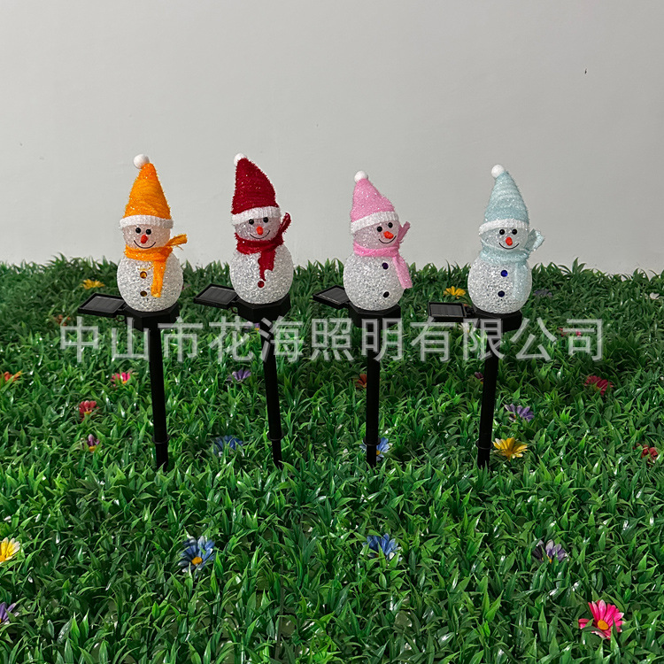 Snowman-shaped solar landscape lights, lawn lights, garden villa sets, Christmas lights, outdoor decorations, waterproof grass Application Scenario