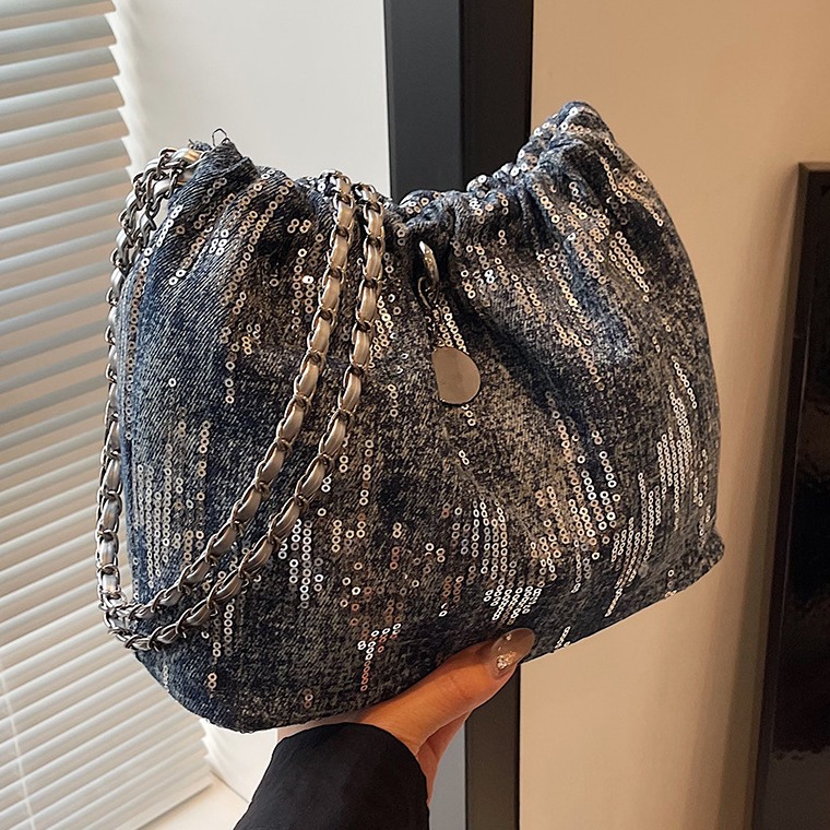 High-end and niche design bag for women, 2024 new chain single-shoulder crossbody bag, fabric bag, sequined versatile bucket bag full figure