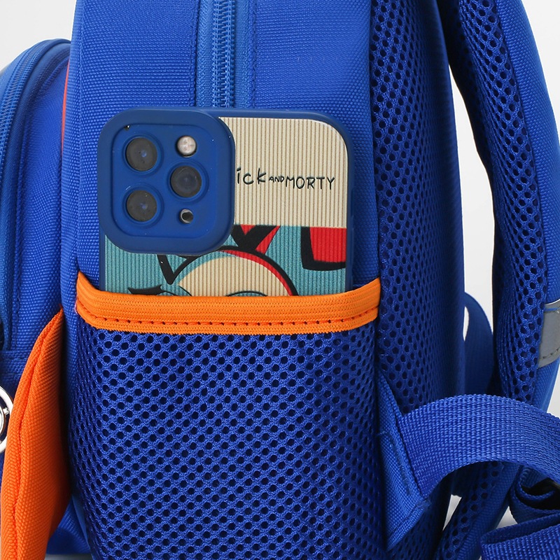 Wholesale of kindergarten schoolbags, children's bags, Ultraman Achi Unicorn backpacks, large-capacity ultra-light student backpacks Application Scenario