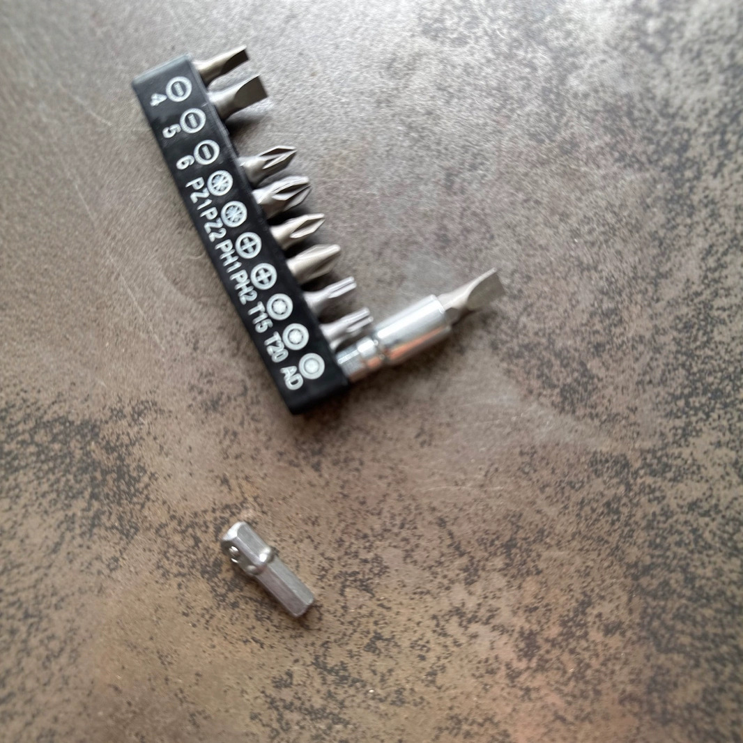 10pc rubber strip-mounted screwdriver head set, multi-functional cross-head flat-head plum blossom screwdriver head, cross-border details Picture