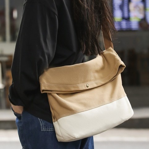 Women's large-capacity, unique and niche design canvas bag, fashionable and versatile, color-blocking casual single-shoulder bag, men's backpack Application Scenario