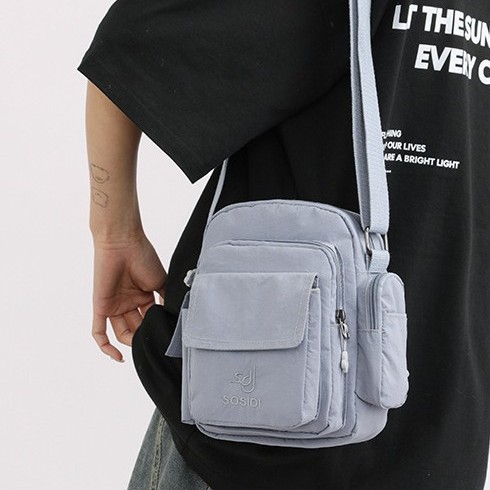 Korean-style casual and versatile waterproof nylon small square bag for men and women, lightweight mobile phone bag, multi-pocket commuting crossbody bag Specification drawing
