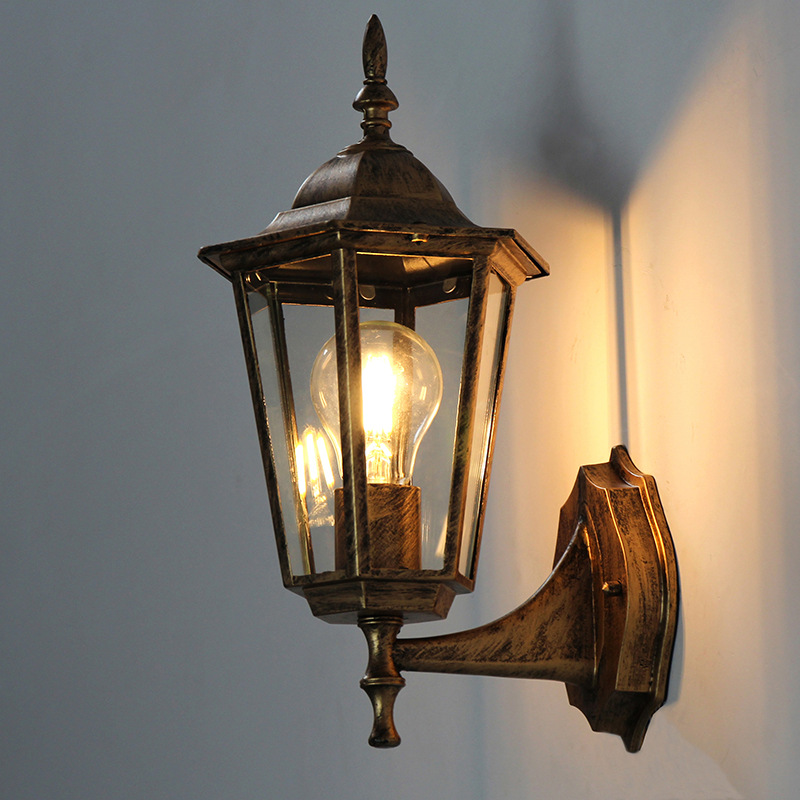 European-style waterproof outdoor villa wall lamps, hotel balcony outdoor wall lamps, creative retro courtyard corridor lights details Picture