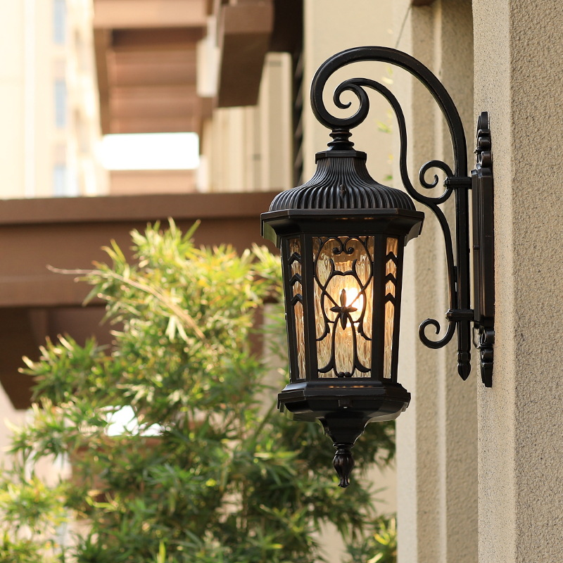 European-style waterproof outdoor garden terrace, villa corridor, courtyard balcony, American-style outdoor passageway, household door, wall lamp full figure