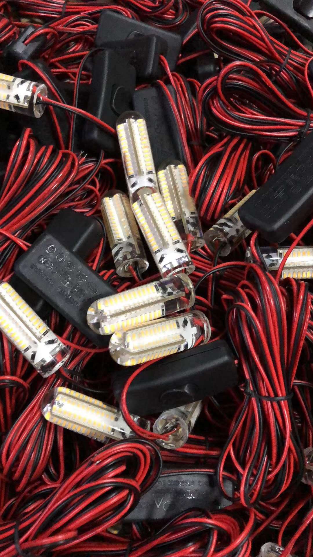 External 12v battery LED waterproof night underwater lighting, outdoor light, 96 beads yellow and white light + snap-on Application Scenario