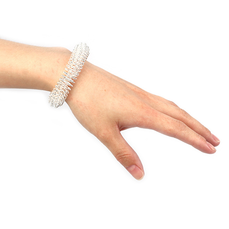 The manufacturer supplies metal finger massagers, finger massage rings and colored wrist massage rings Application Scenario