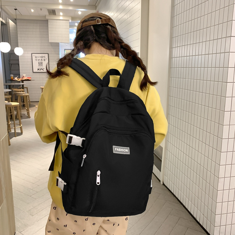 The new 2025 large-capacity backpack is a fashionable Korean-style casual and simple schoolbag for junior and senior high school students, as well as a large-capacity travel backpack Specification drawing