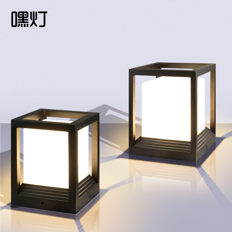 Wall column head lamps, solar courtyard, European-style simple modern wall column head lamps, outdoor waterproof villa garden layout full figure