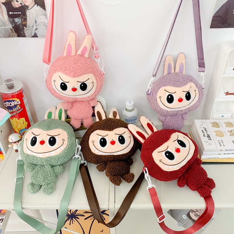 Cute doll autumn and winter new style girls' crossbody bag, stylish doll plush bag, lightweight mobile phone shoulder bag full figure