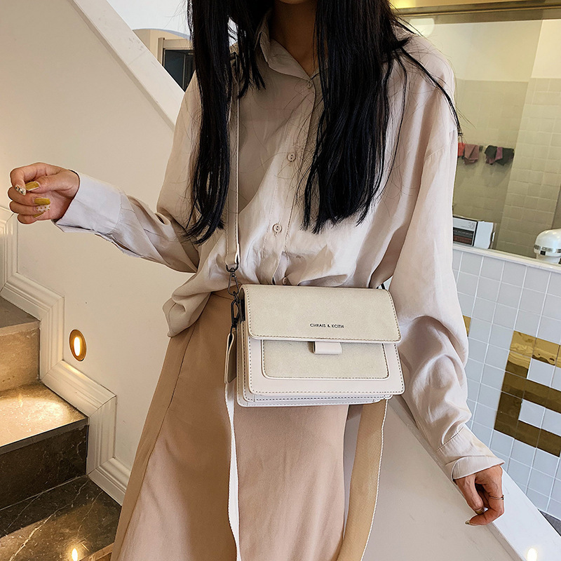 Cross-border chic small bag for Women 2023 New Korean-style small square bag with wide shoulder strap, fashionable and versatile, single-shoulder crossbody bag trend Application Scenario