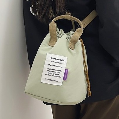 New Japanese drawstring single-shoulder crossbody bag, lightweight and unisex handbag, versatile and color-blocking crossbody bag details Picture