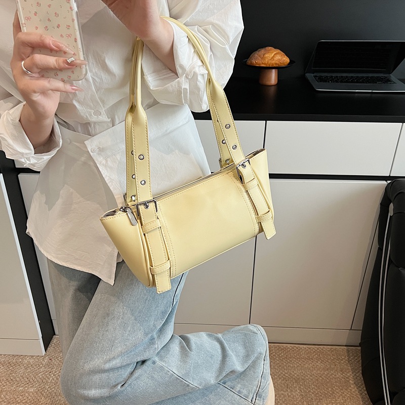 Underarm bag for women, large capacity, 2025 new trendy spring and summer, high-end, light luxury, niche design, single-shoulder crossbody bag details Picture