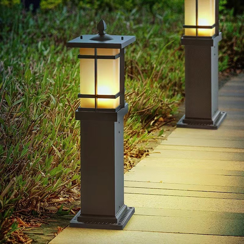 Solar lawn light recommendation: New Chinese-style grid connection, outdoor courtyard villa waterproof garden landscape fence column details Picture