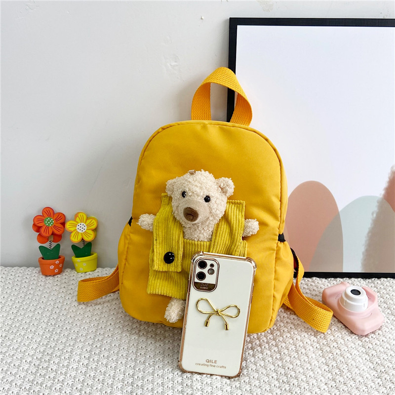 Wholesale of 2021 Autumn and winter new children's backpacks, kindergarten school bags, cartoon bear boys' and girls' backpacks Application Scenario