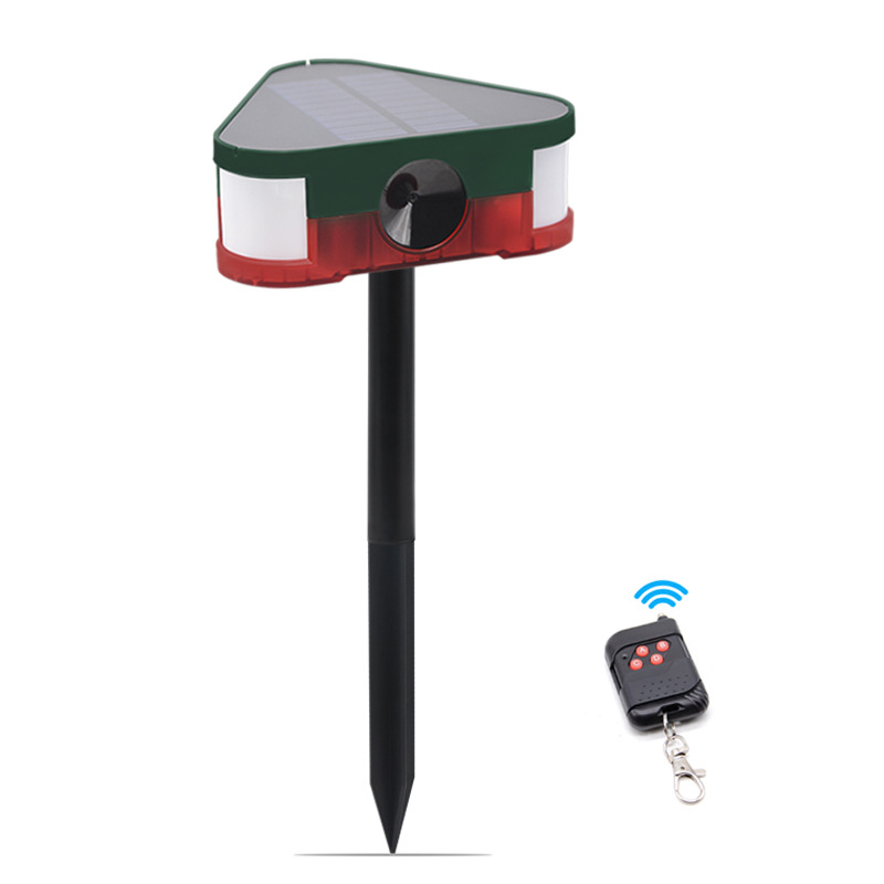 Solar-powered alarm, infrared sensor light for human body, solar-powered remote control alarm light, anti-theft animal repellent warning device Item Picture