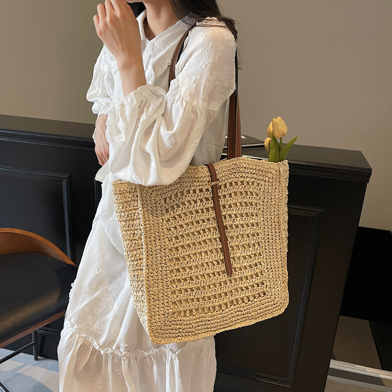 Woven straw bag for women 2025 New style, fashionable and simple, large-capacity single-shoulder bag, casual commuting tote bag for women details Picture