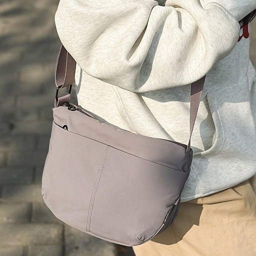 Cross-border solid-color cotton jacket, small crossbody bag, simple and lightweight, multi-layered, versatile mobile phone bag, casual fabric bag, single-shoulder crossbody bag Specification drawing