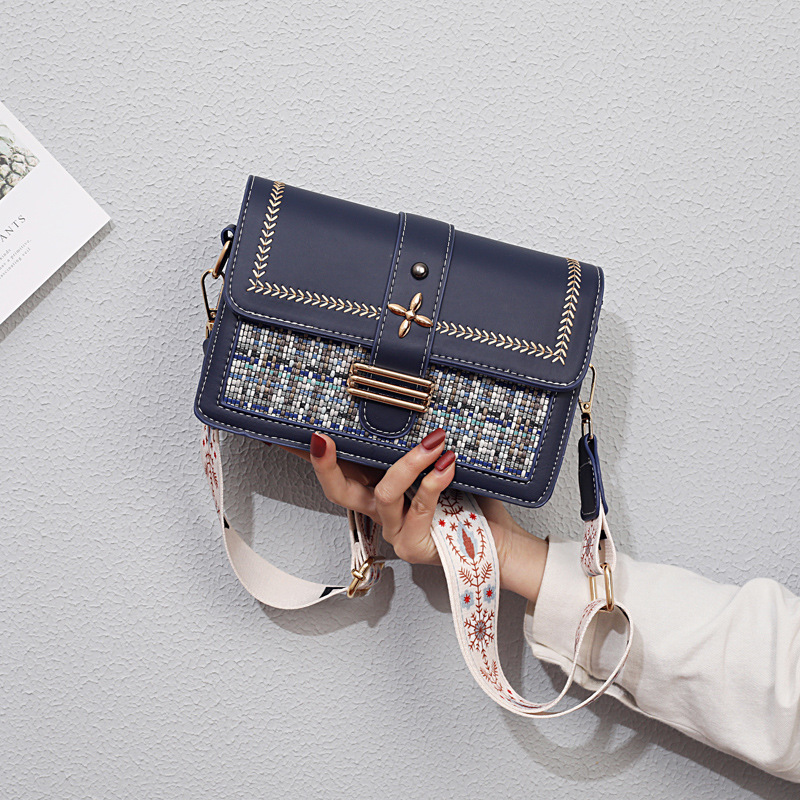 The new Spring/Summer 2022 small square crossbody bag by Bag Girl is fashionable and versatile. It features a checkered pattern and is a trendy Instagram student single-shoulder bag Item Picture