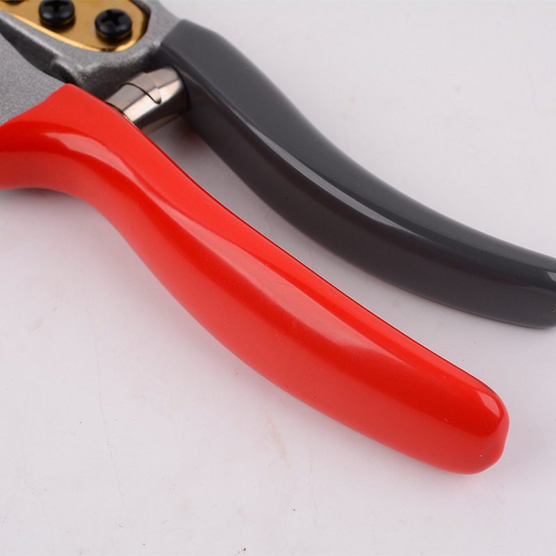 V3 Pruning shears SK5 steel powerful garden branch scissors, Duohongneng household bonsai and garden scissors manufacturer wholesale Application Scenario