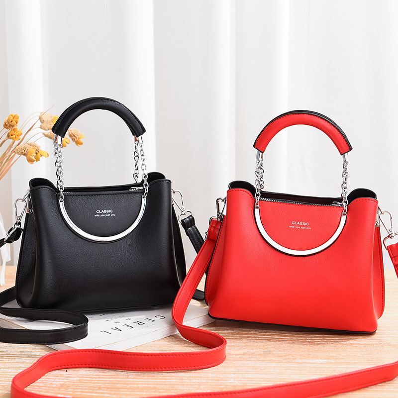 The spring and summer large-capacity bag is simple and elegant, with a high-end feel when carried. The 2022 new crossbody bag is versatile and fashionable with a single shoulder Item Picture