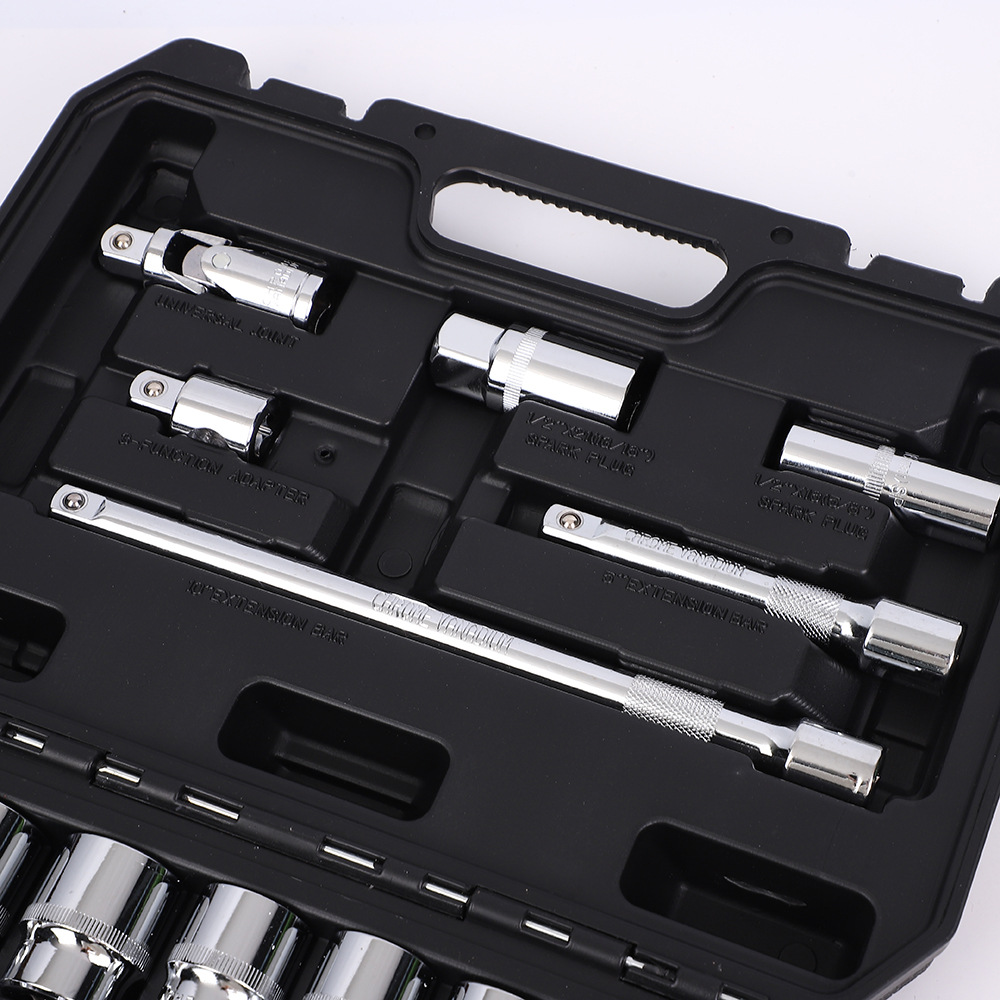 32PCS set of household toolbox repair kit, car maintenance socket ratchet wrench combination hardware tools Application Scenario