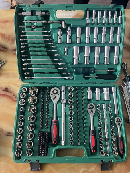 Original manufacturer's 108-piece auto repair tool set, socket wrench, 94-piece auto repair tool box, ratchet undefined