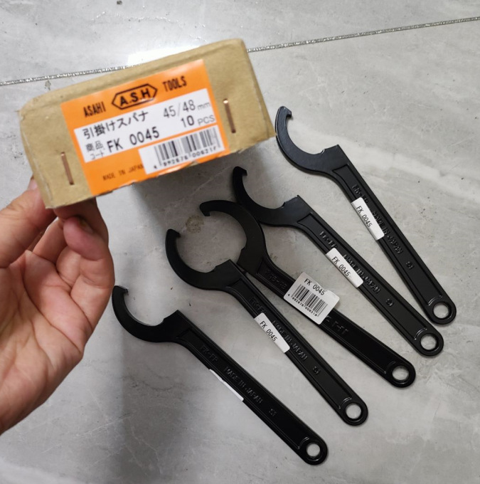 ASAHI Metal brand hook wrench FK0058 black full figure