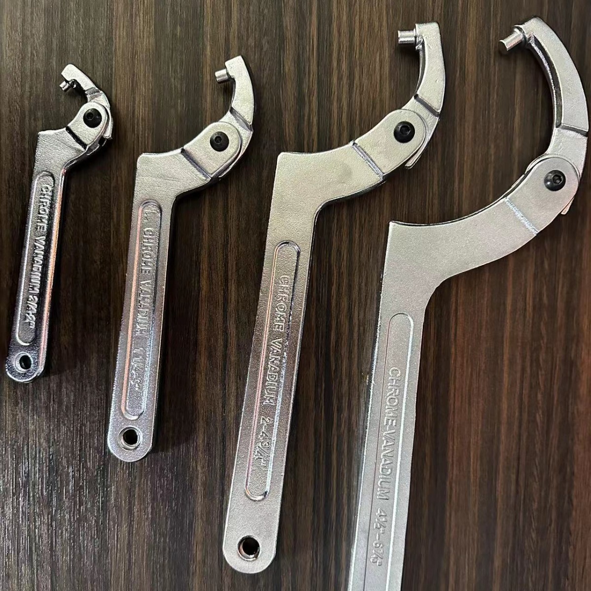 Crescent-shaped adjustable wrench, multi-functional adjustable wrench, round head manual wrench, flexible X20 full figure