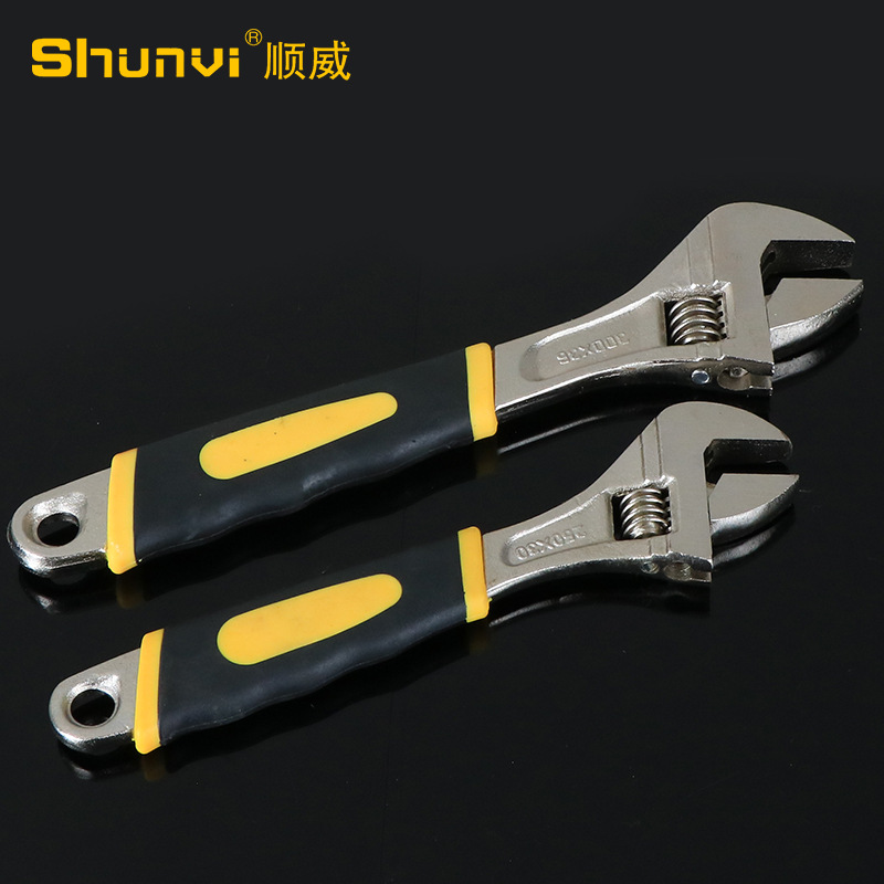 Original factory goods: Shunwei high-carbon steel adjustable wrench, multi-functional adjustable wrench with handle, forged and plastic-coated adjustable wrench Application Scenario