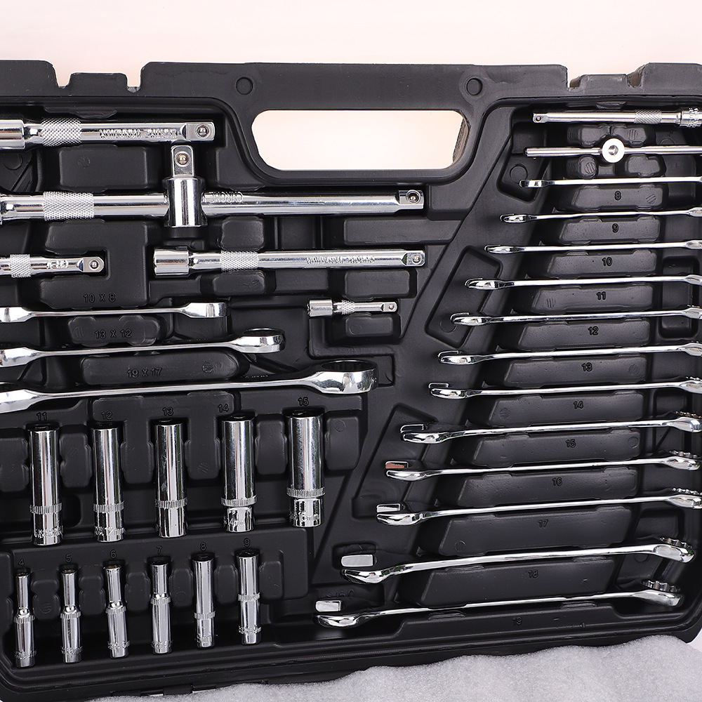 150PCS set of household toolbox, portable car repair kit, large, medium and small flying ratchet wrench socket combination Application Scenario