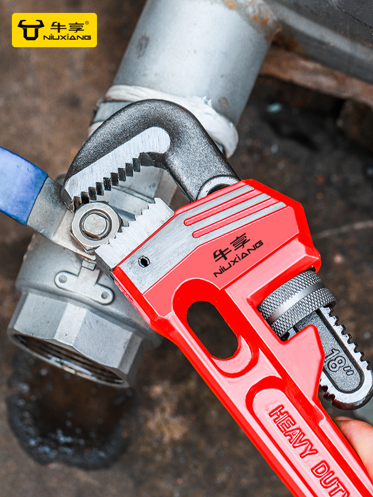 Pipe wrenches, universal pipe wrenches, water pipe pliers, industrial grade, household small pipe thread pliers, accessories, floor heating pipe wire throat pliers Application Scenario