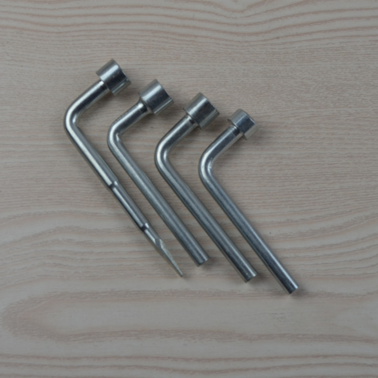 Wholesale of multiple models of wrenches from the manufacturer, carbon steel sleeve matching tools, L-shaped pipe galvanized 13 single-head forklift wrenches Application Scenario