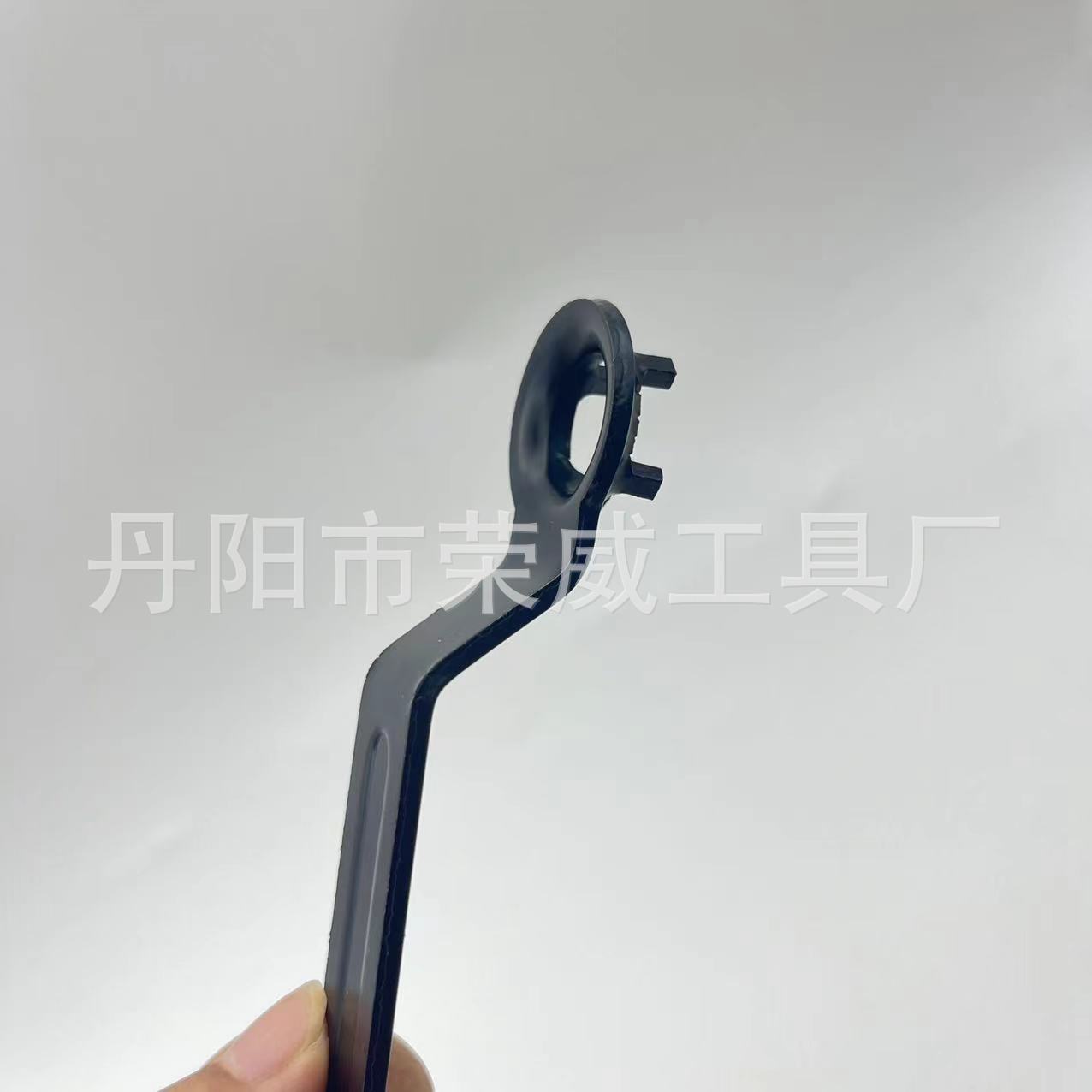 New Angle grinder special wrench, polishing machine disassembly wrench, thickened grinding wheel machine adjustment wrench, four-jaw wrench Application Scenario