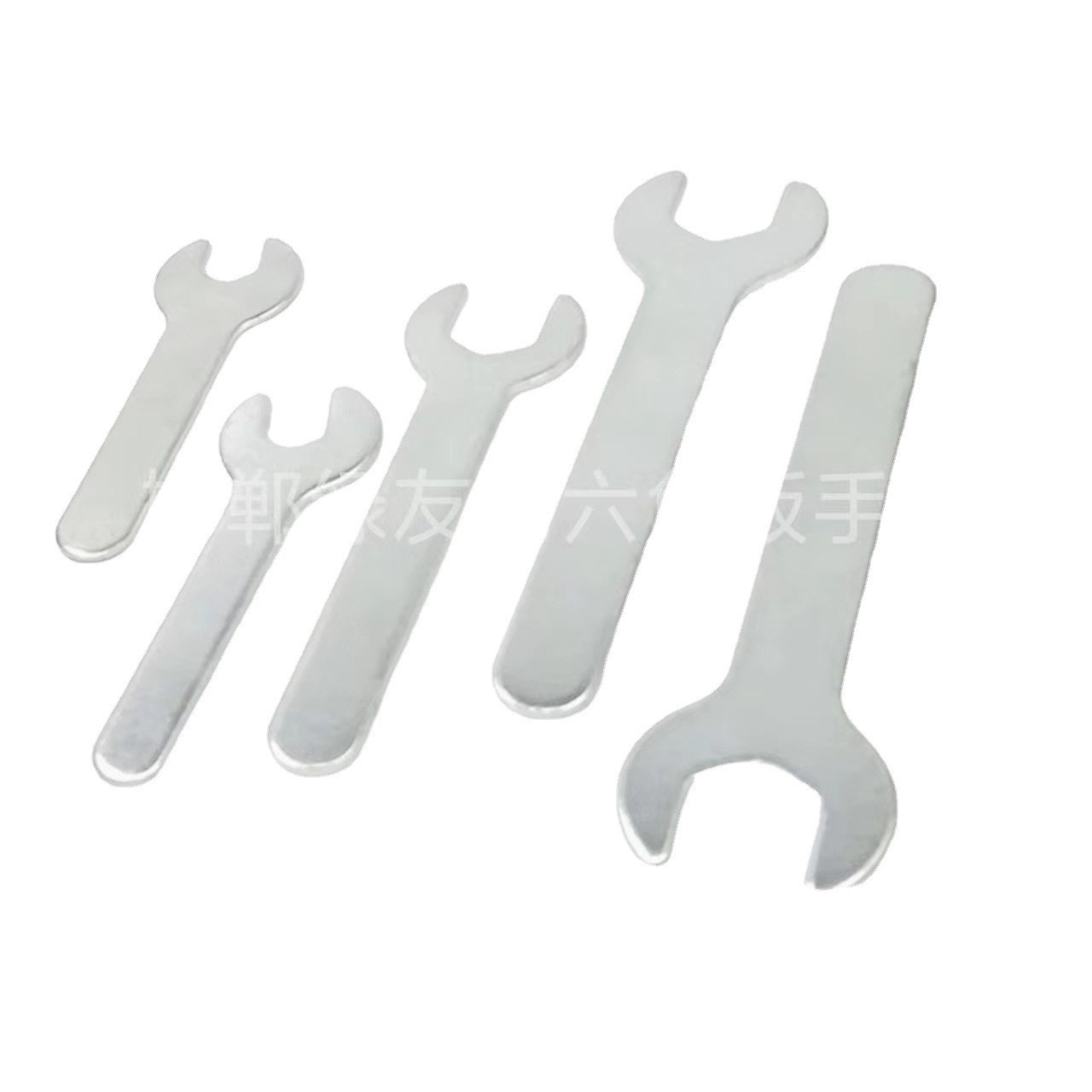 The manufacturer supplies single-head simple open-end wrenches with uneven lengths and thicknesses, with a difference of 3 to 4 meters between the top and bottom. Freight charges are included Item Picture