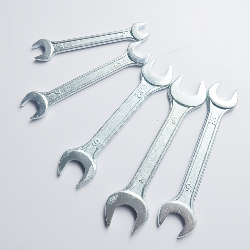 Wholesale small-sized hardware forging, high-strength and high-hardness manual double-opening wrench tools for automotive maintenance that come with vehicles Application Scenario
