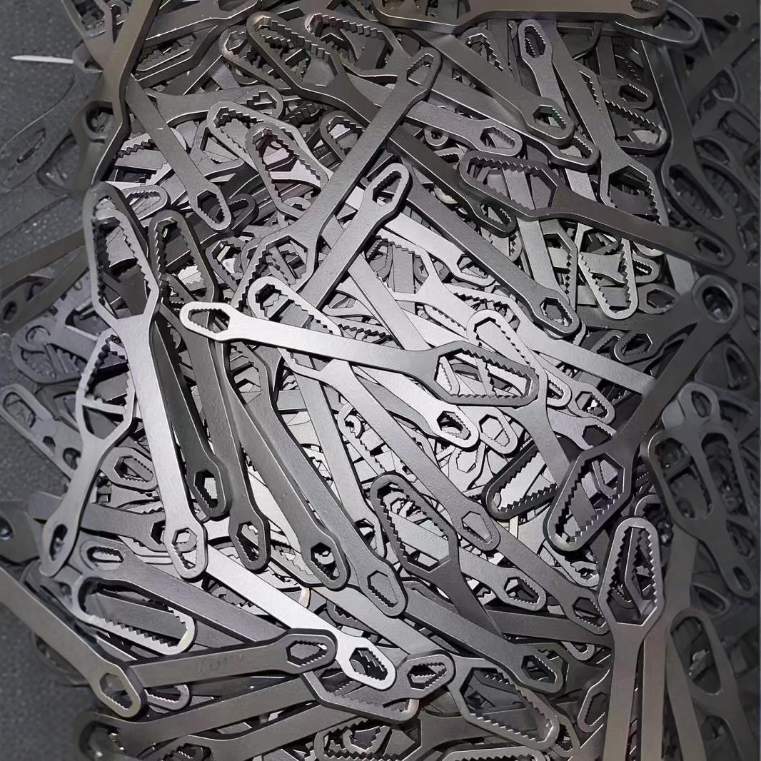 Universal double-head wrench, self-tightening eyeglass wrench, fixed-head wrench, multi-functional box wrench, manual wrench for auto repair Application Scenario