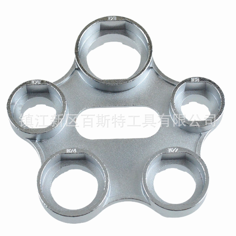 Six-in-one wrench, faucet aerator disassembly wrench, water outlet disassembly tool, universal wrench Application Scenario