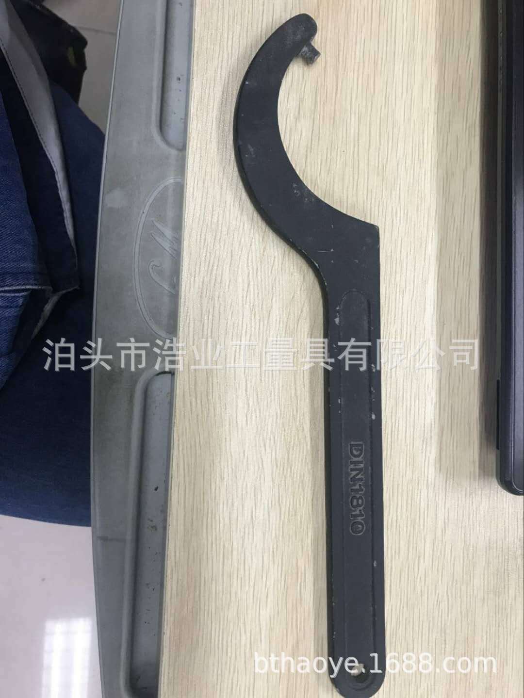 Crescent wrench 110-115, hook traction hook wrench 40-42, black-plated cylindrical pin hook wrench 52-55 Specification drawing