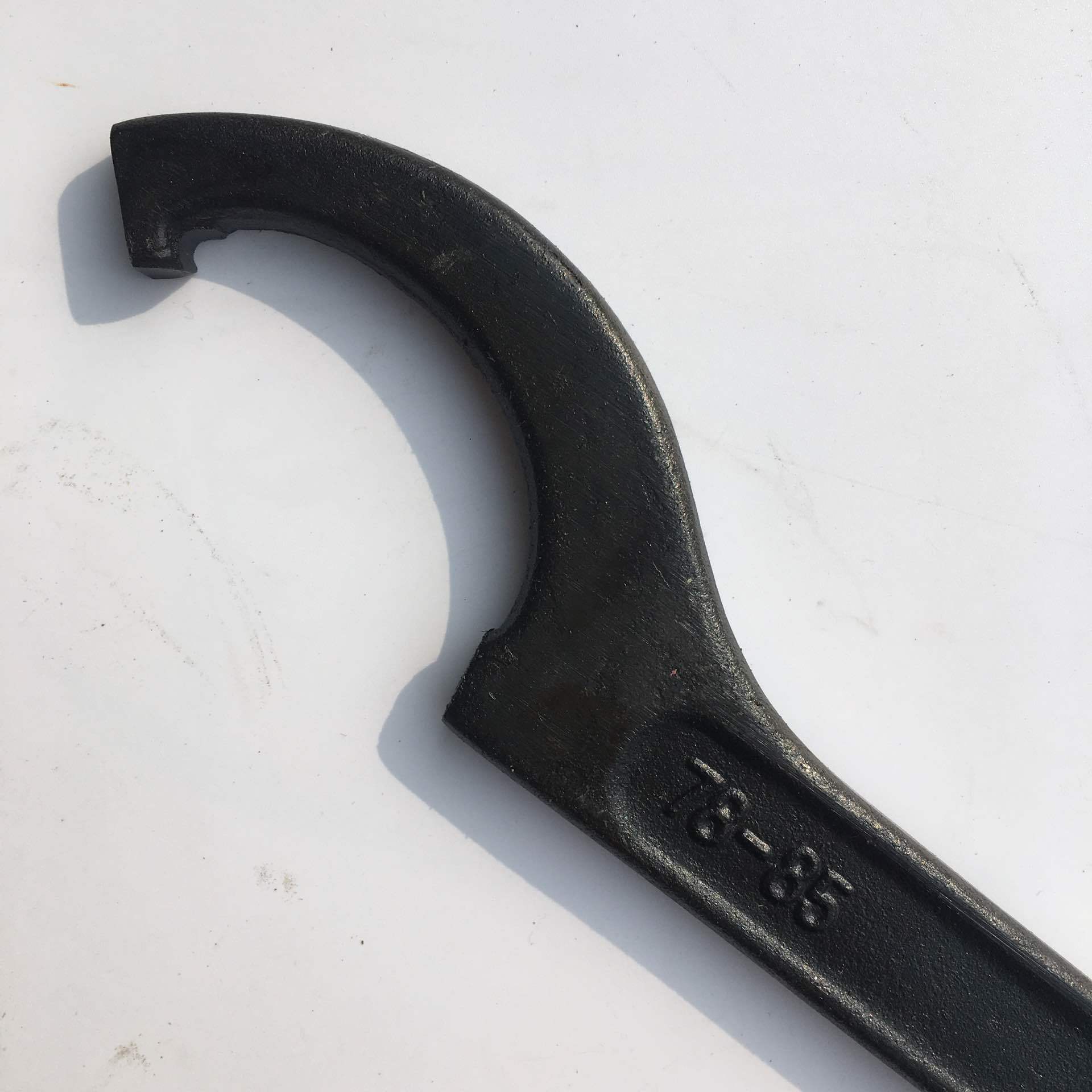 LD non-standard crescent wrench, hook wrench, round nut wrench, side hole hook wrench Application Scenario