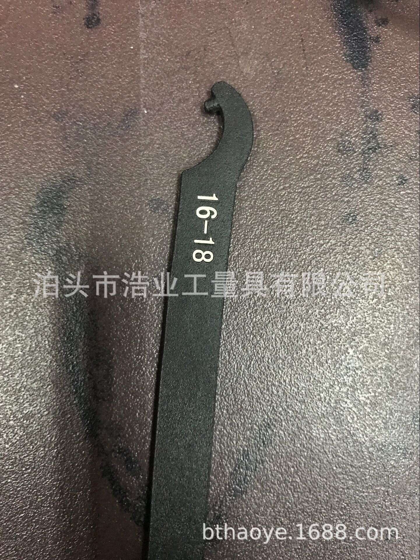 Crescent wrench 110-115, hook traction hook wrench 40-42, black-plated cylindrical pin hook wrench 52-55 full figure