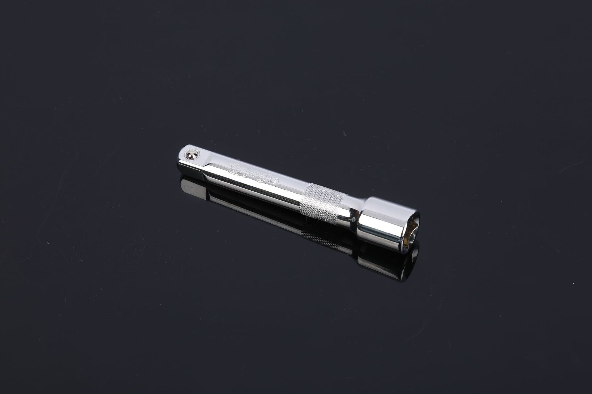 Large quantities of wind cannon heavy and light bending rods, sliding rods, spark plug sleeves, universal joints, three-purpose heads, flexible hoses, shock absorbers are available at discounted prices undefined